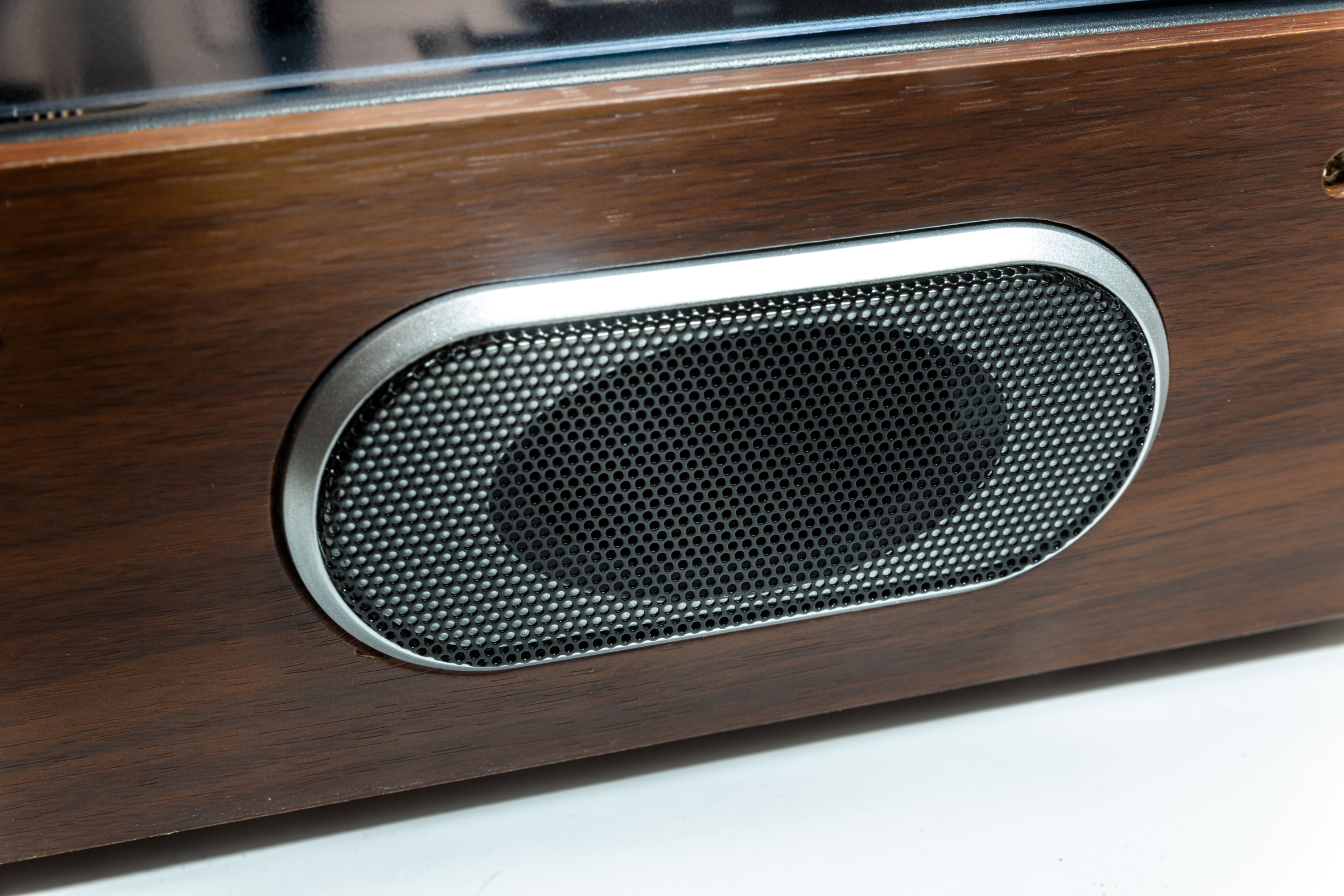 Plattenspieler mit UKW Stereoradio, eingebaute Lautsprecher