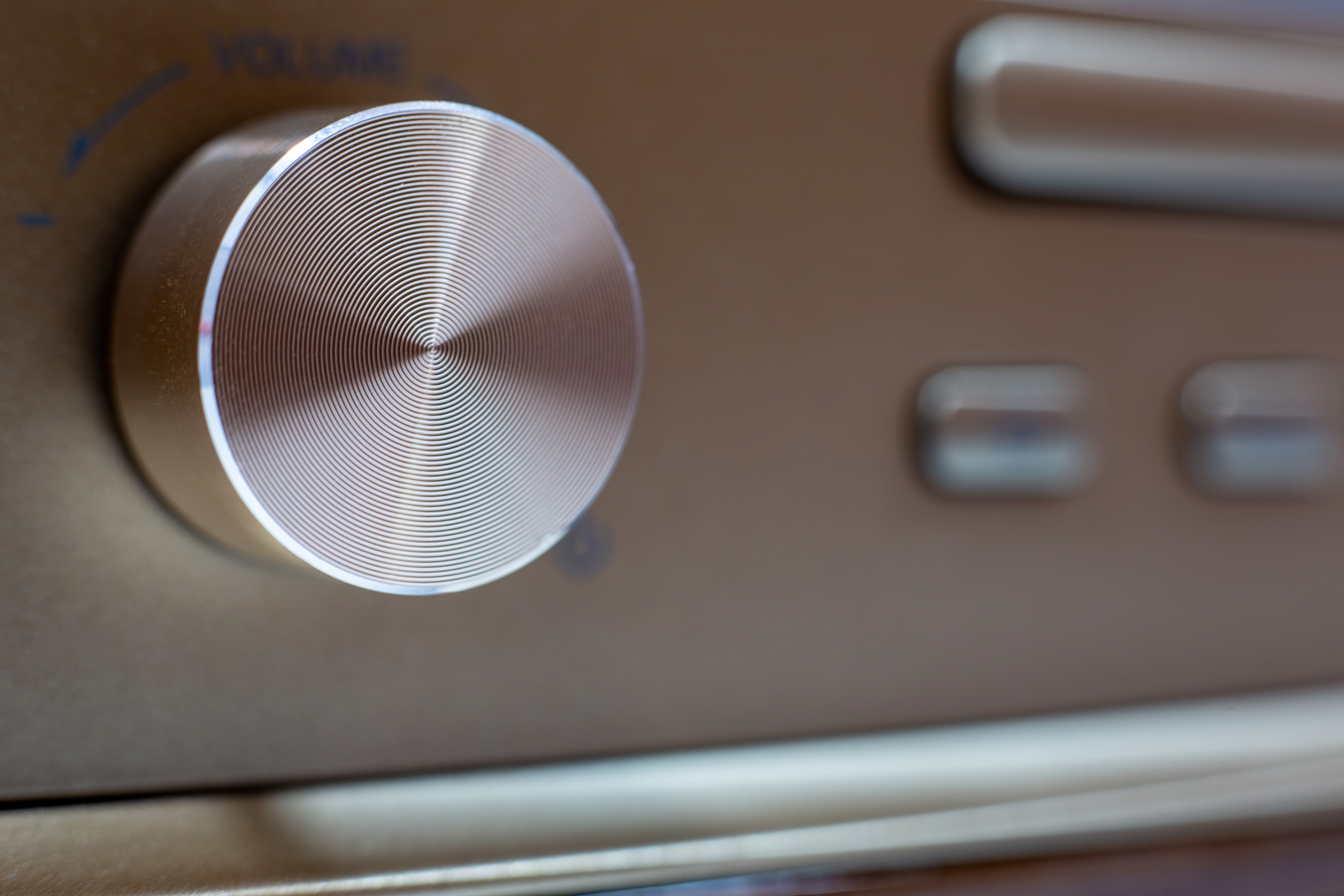 Stereo Musikcenter mit DAB+/UKW, CD/MP3, USB, Bluetooth®, Farbdisplay