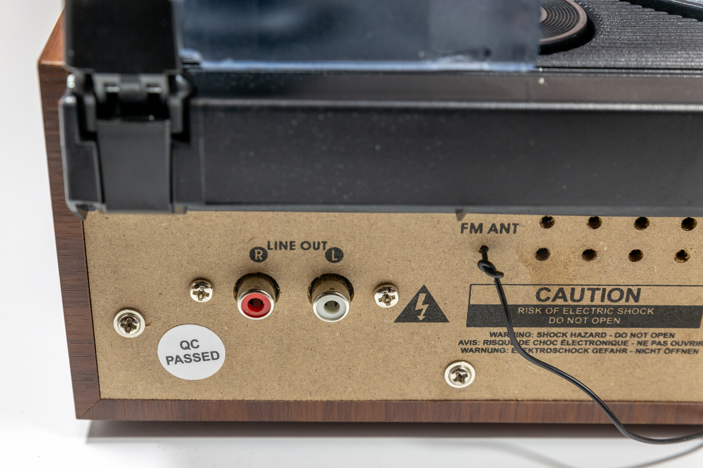 Plattenspieler mit UKW Stereoradio, eingebaute Lautsprecher