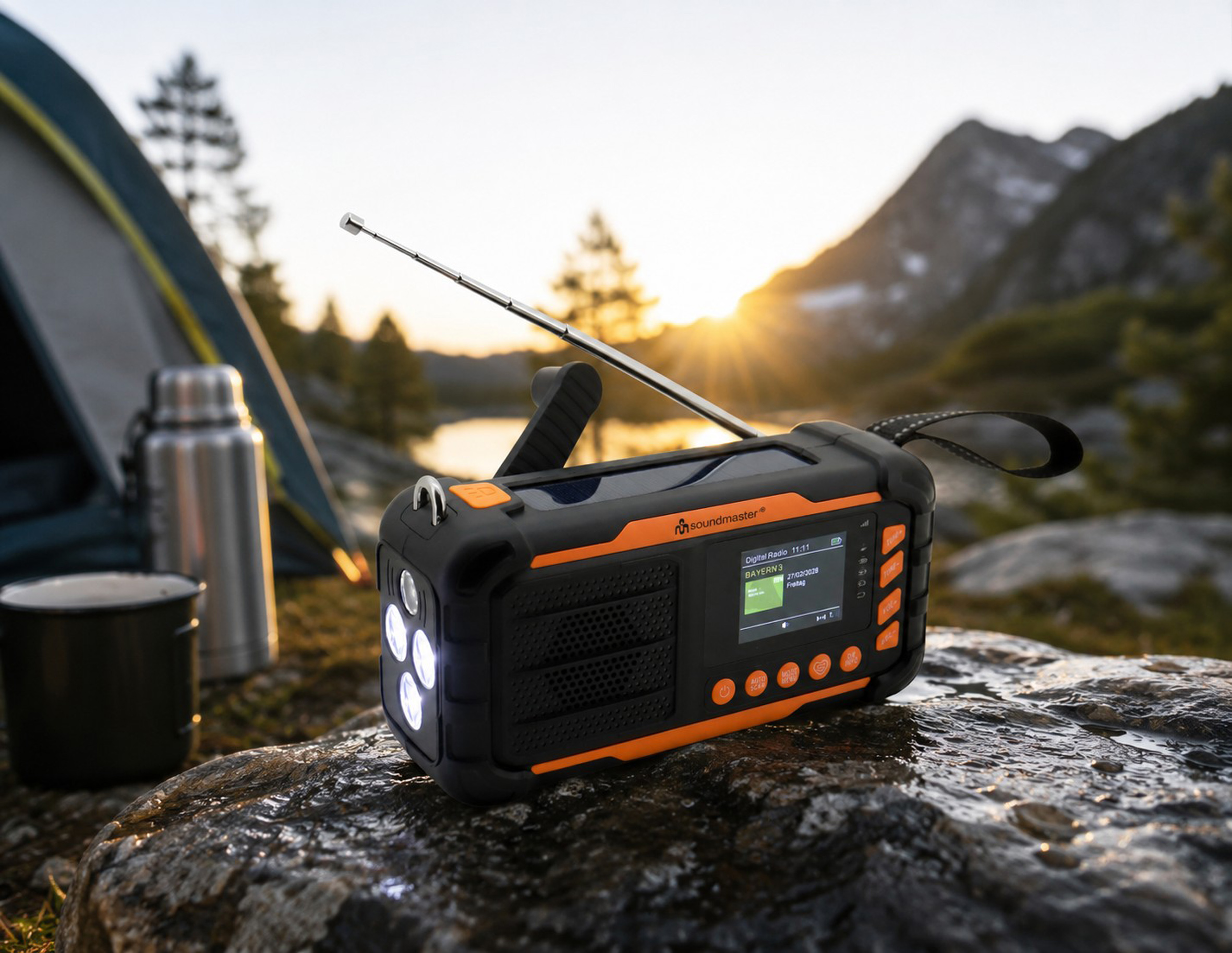 DAB+/UKW Notfalldigitalradio mit eingebautem Li-Ion Akku, Solarpanel/Dynamo, LED-Leuchten und Bluetooth®